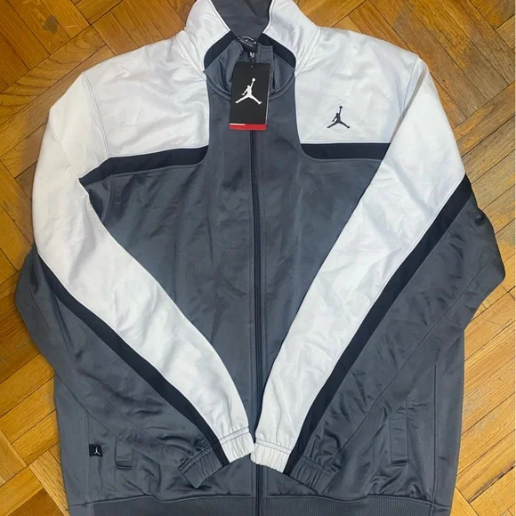Jump Men's Gray and White Windbreaker - Picture 4 of 4